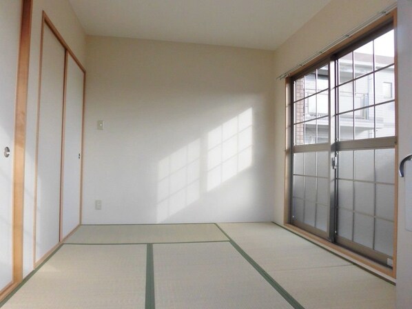 ジュネスト2番館の物件内観写真